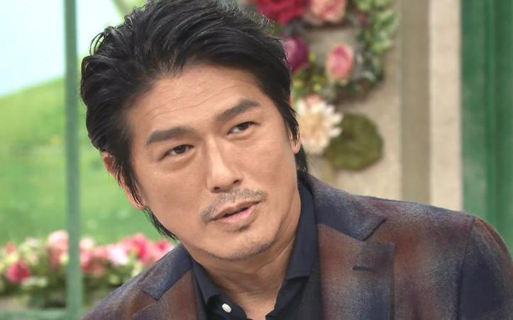 女艺人也能为爱情骄傲——日本综艺女友是艺人的故事